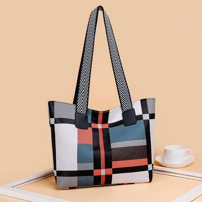 Bolsa Elegant Charm - Elegancia em qualquer lugar!