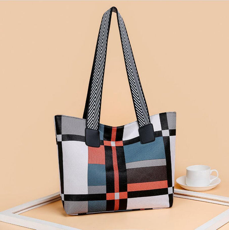 Bolsa Elegant Charm - Elegancia em qualquer lugar!